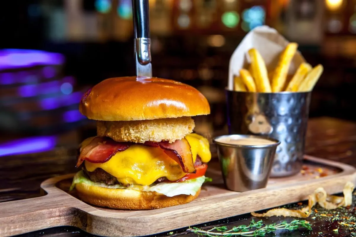 Afacere 6 imagine HARD ROCK CAFE