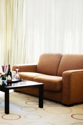 Afacere 5 imagine DOUBLETREE BY HILTON HOTEL BUCHAREST - UNIRII SQUARE