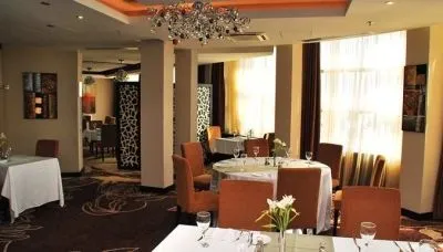 Afacere 2 imagine DOUBLETREE BY HILTON HOTEL BUCHAREST - UNIRII SQUARE