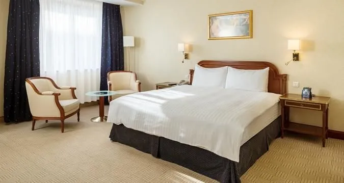 Afacere 5 imagine ATHENEE PALACE HILTON BUCHAREST