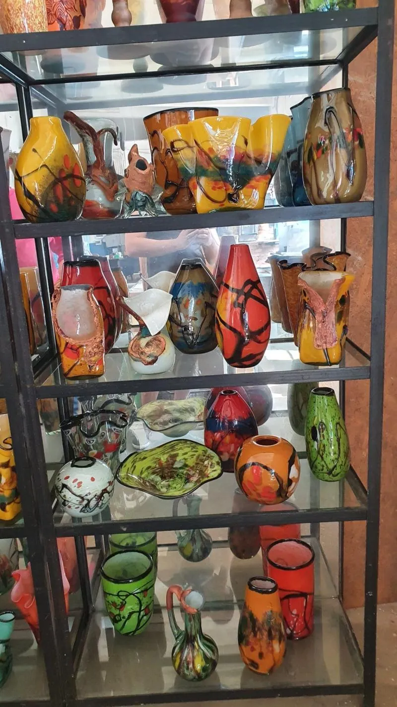 Afacere 6 imagine ATELIER STICLA CADOURI SUVENIR, GALERIE ARTA